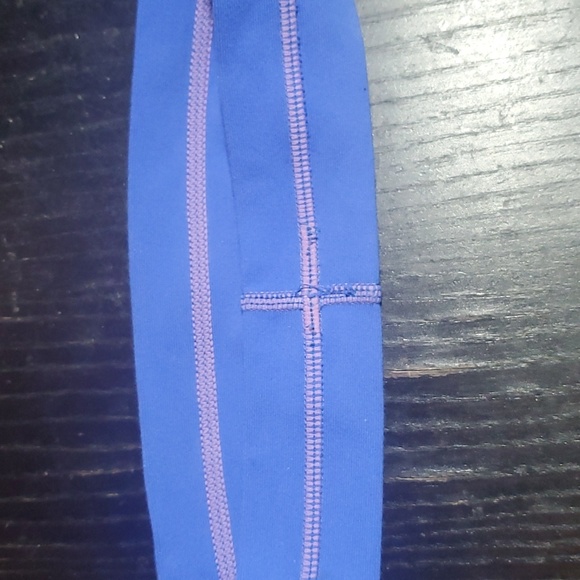 Lululemon Headband Blue w Middle Stiched Mauve Seam & Logo - Picture 4 of 6